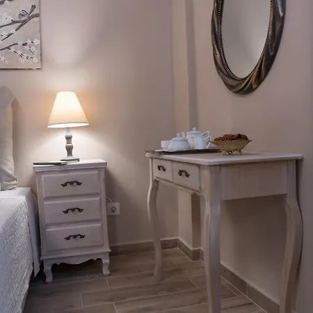 V. P. Place. アパート *