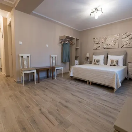 V. P. Place. Apartament *