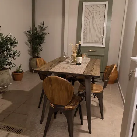 V. P. Place. Apartament Argostolion